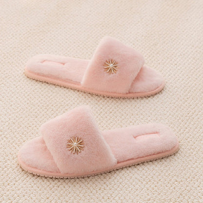 Plush Daisy-Embellished Home Slippers
