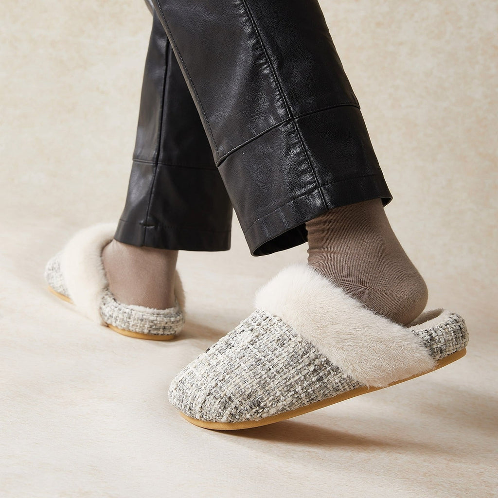 Boucle Trim Cozy Collar Slippers