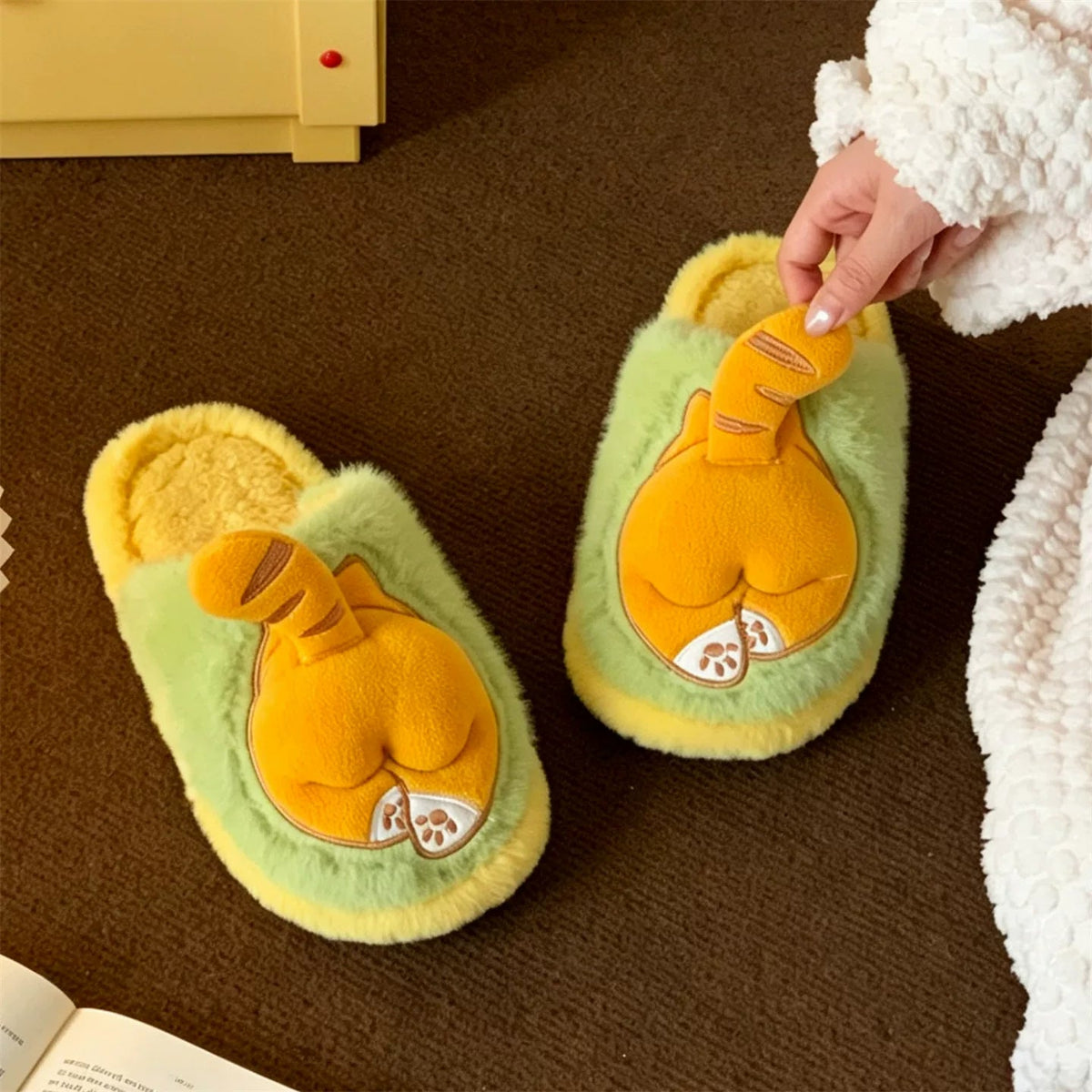Wagging Tail Cat Bedroom Slippers