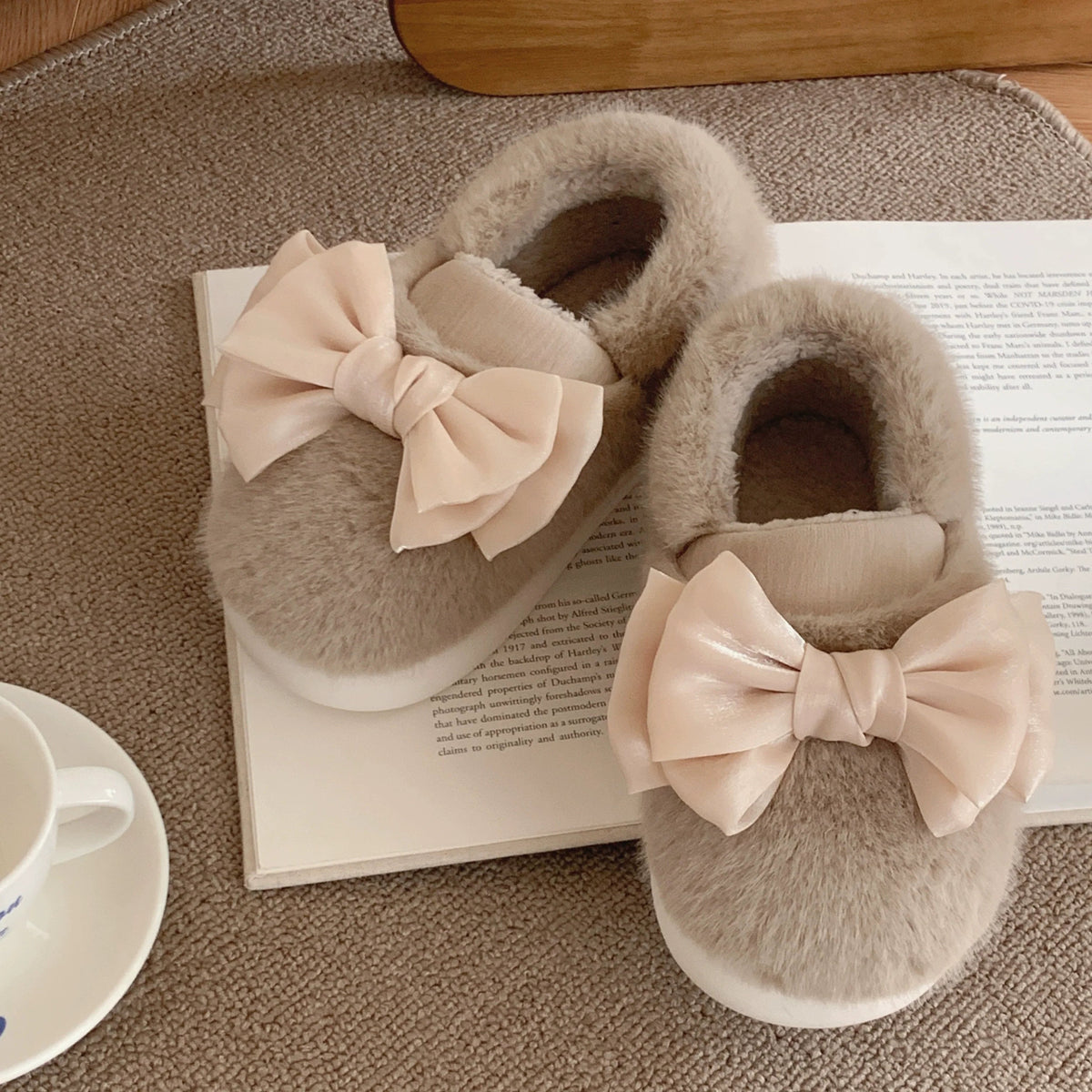 Oversized Bow Plush Home Slippers
