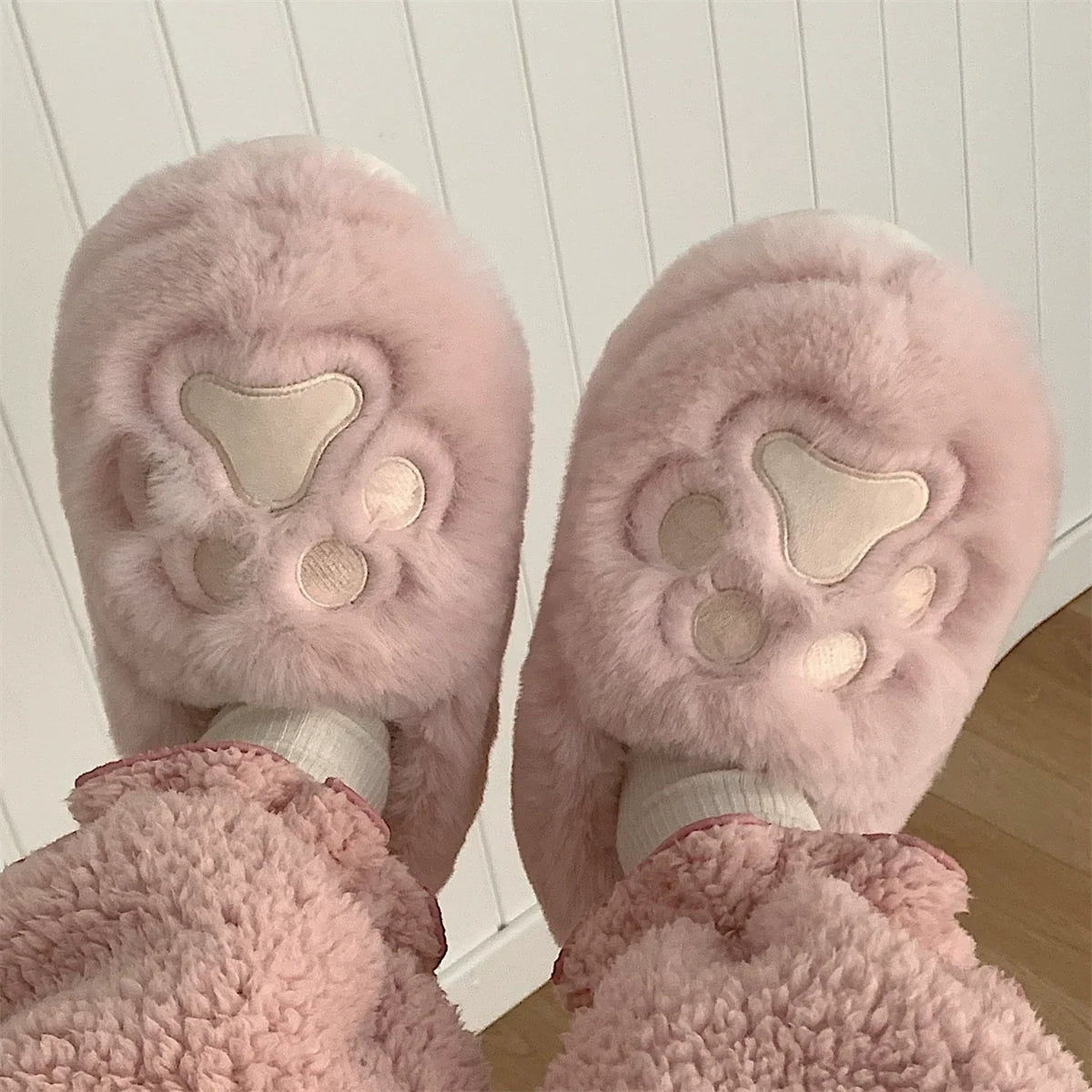 Fuzzy Cat Paw Plush Slippers
